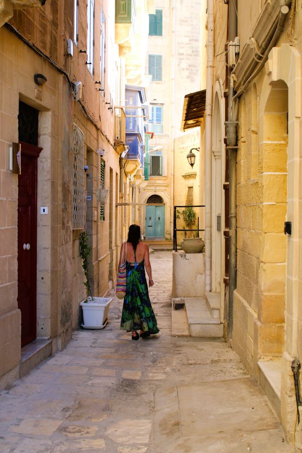 lady narrow street valletta