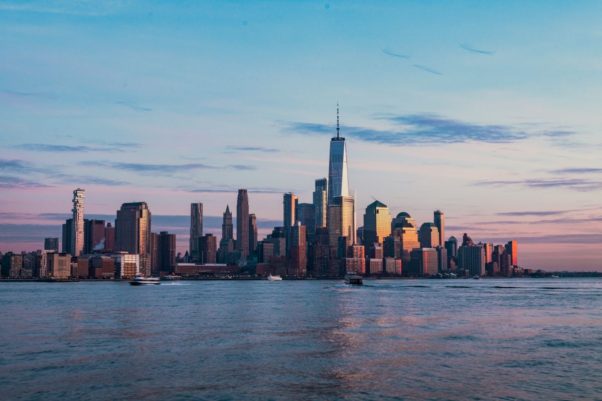 new york skyline sunset