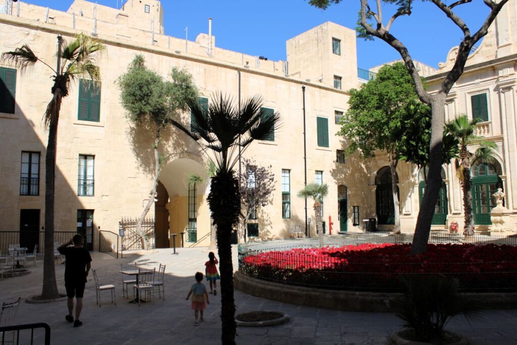 grandmasters palace square valletta
