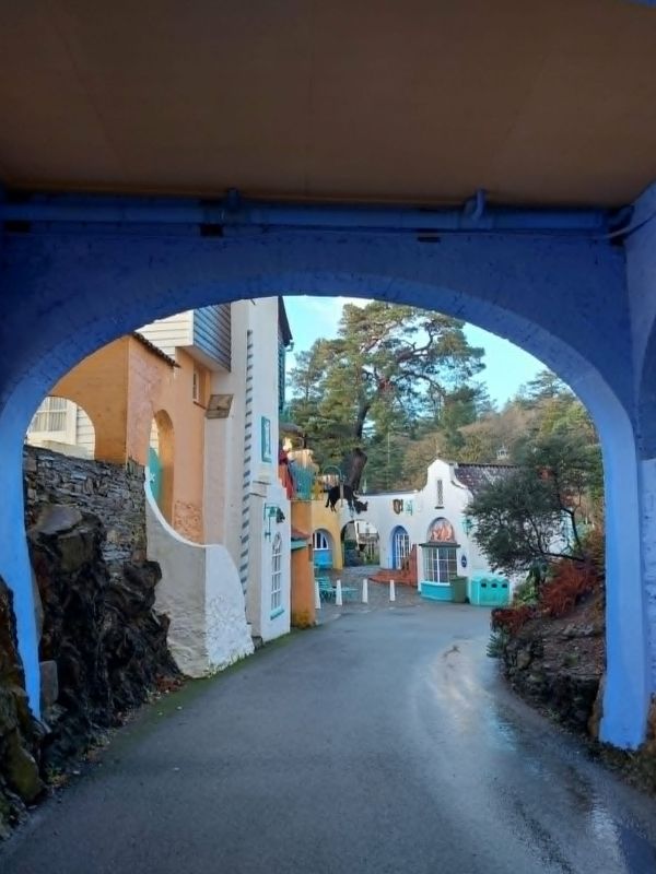 portmeirion colorful arch