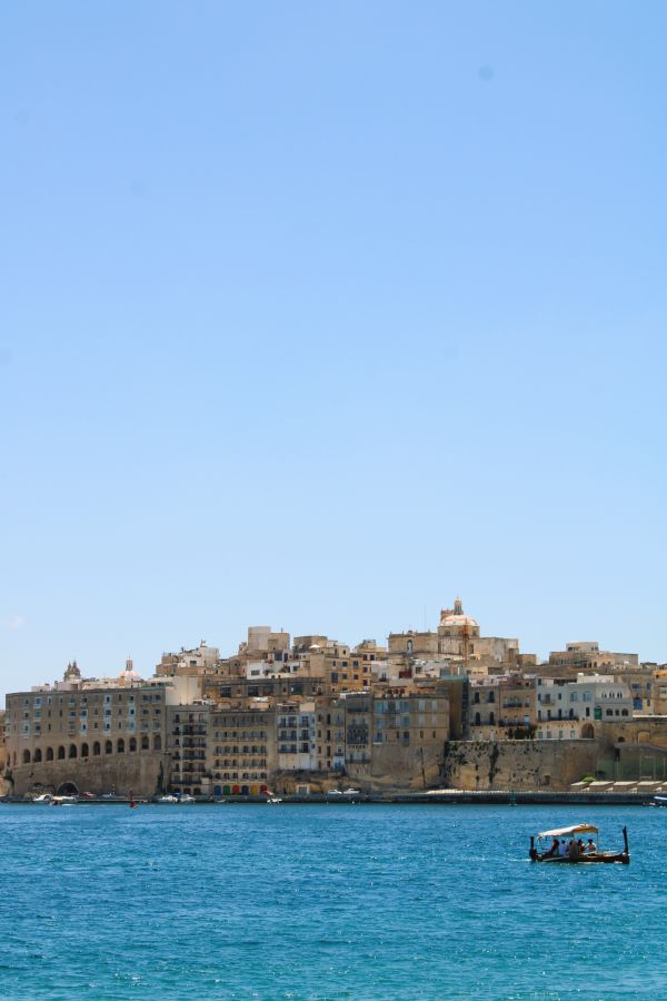 valletta harbor