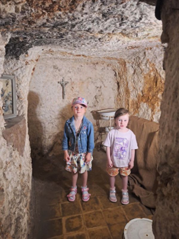 girls ww1 shelter mosta