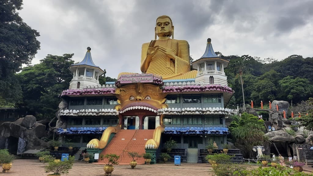 golden temple sri lanka