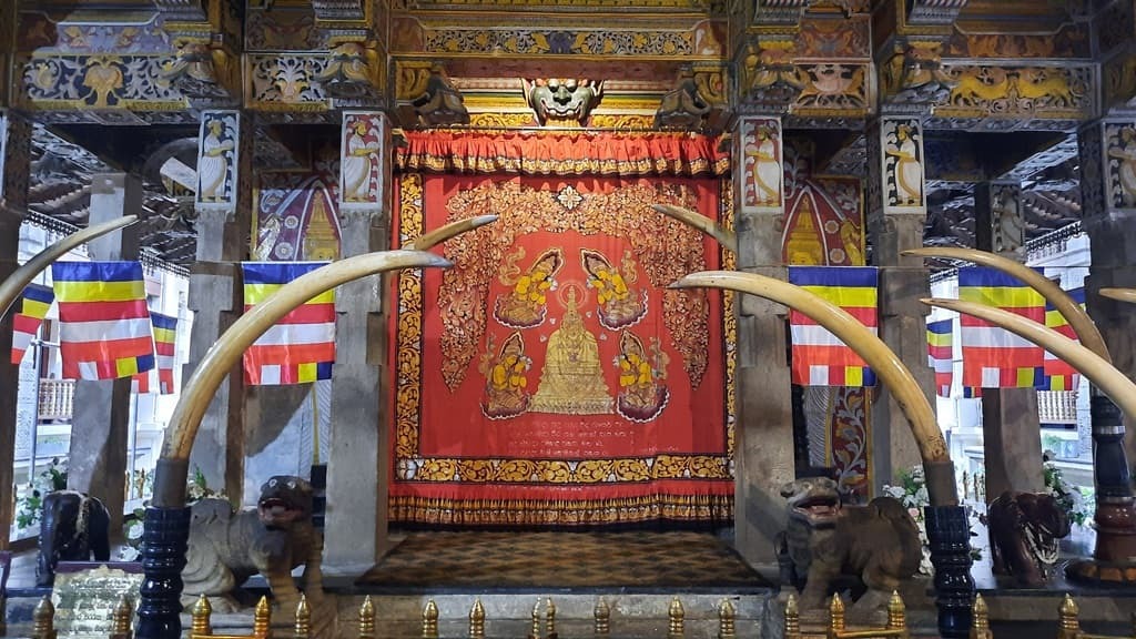 Temple of the Tooth Relic sri lanka