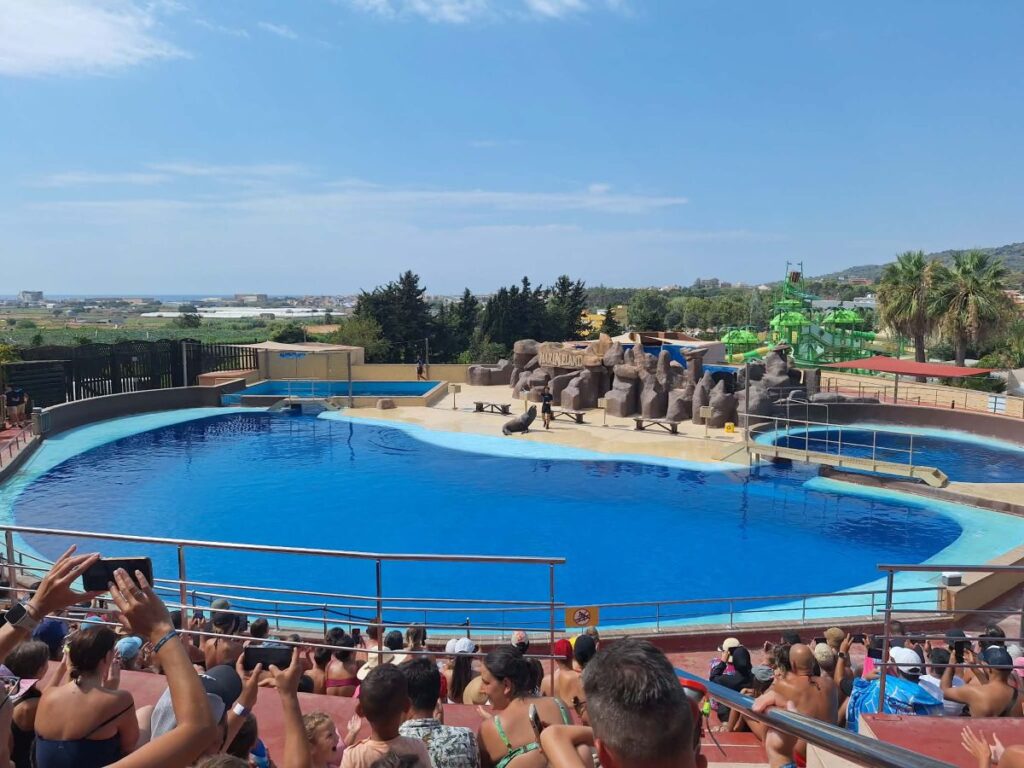 sea lion show marineland costa brava