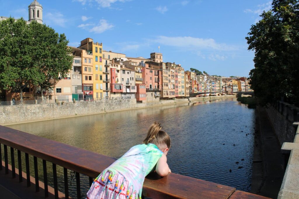 girona girl bridge